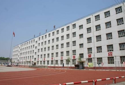 永年區(qū)實(shí)驗(yàn)中學(xué)地址，乘車路線