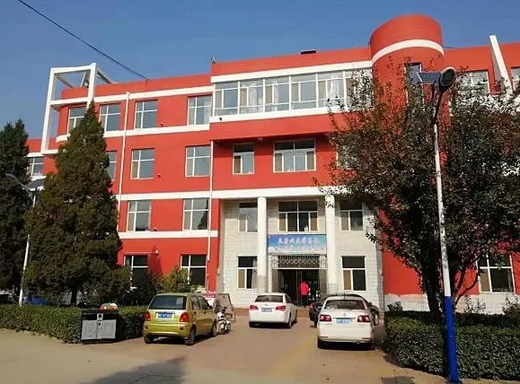 河北滿城中學地址，乘車路線