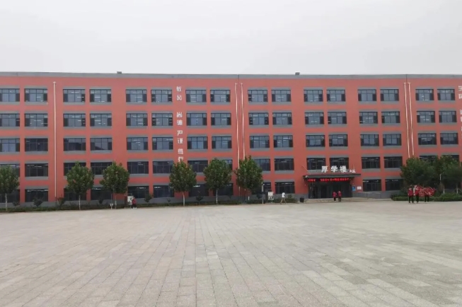 2025保定中恒高級中學(xué)多少錢(學(xué)費(fèi)明細(xì))