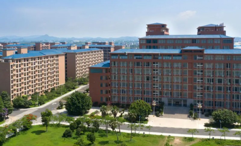 湛江理工職業(yè)學校2025年學費、收費多少