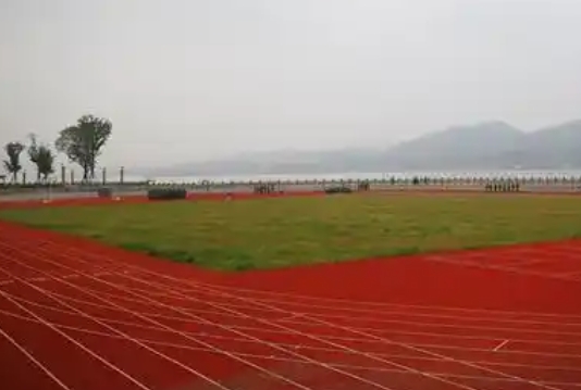 保定市清苑區(qū)李莊中學(xué)地址，乘車(chē)路線