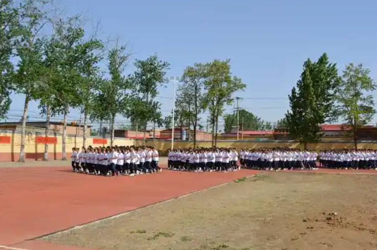 保定市徐水區(qū)鞏固莊中學地址，乘車路線