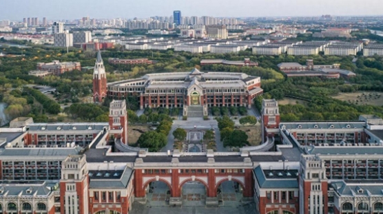 云南2025年中專鐵路學(xué)?？梢钥即髮? width=