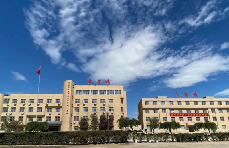 2025易縣易水高級(jí)中學(xué)多少錢(qián)(學(xué)費(fèi)明細(xì))
