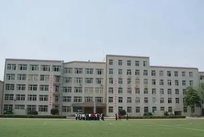 洛帶中學(xué)地址，乘車路線