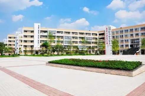 郫都四中地址，乘車路線