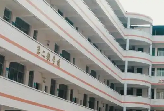 2025三星中學多少錢(學費明細)