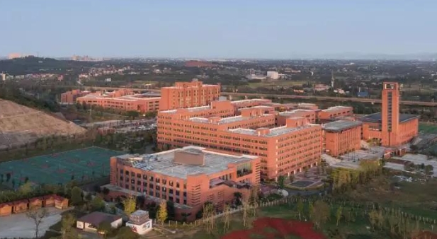 都江堰外實(shí)校怎么樣、好不好