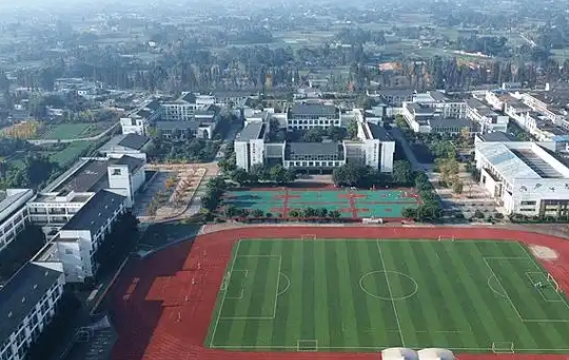 石室白馬中學(xué)怎么樣、好不好
