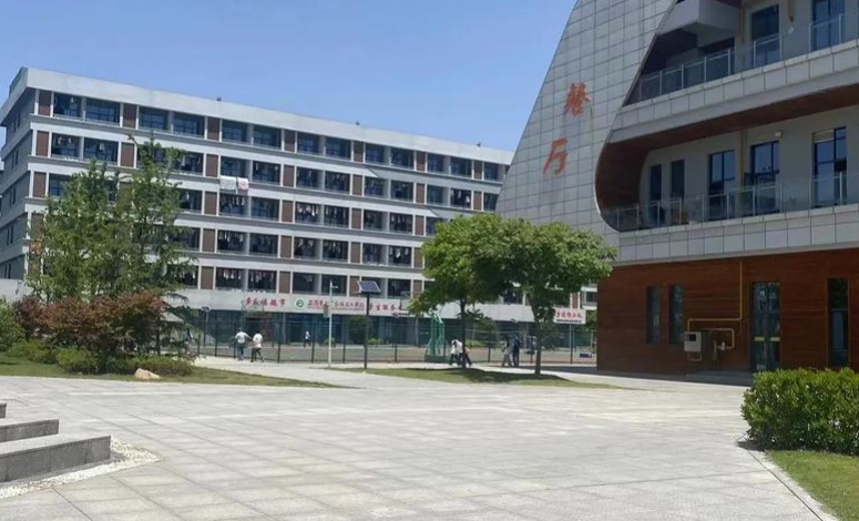 2025安徽省工業(yè)高級技工學(xué)校招生計劃 招生人數(shù)是多少(附要求、條件、對象)