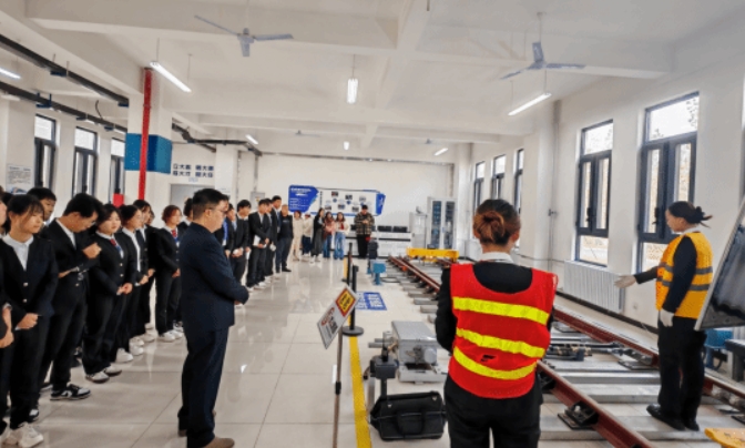 安徽2025年鐵路學校什么專業(yè)適合女生