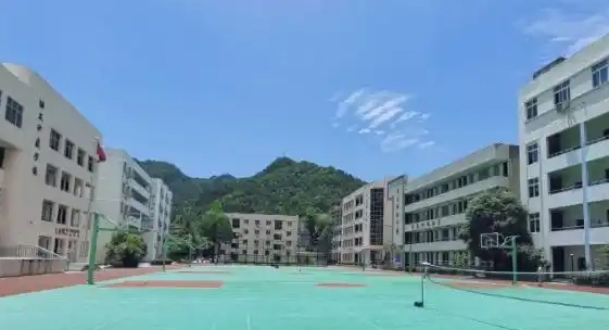 都江堰市玉堂鎮(zhèn)中學(xué)地址，乘車路線