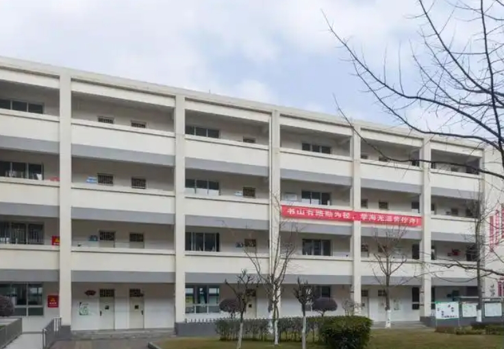 崇州市江源鎮(zhèn)中學地址，乘車路線