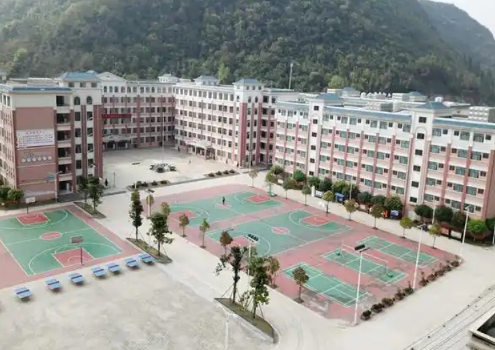 崇州市江源鎮(zhèn)中學(xué)怎么樣、好不好